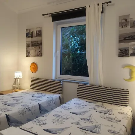 Casa Da Arvore Alojamento Local 449 Holiday home Porto Martins